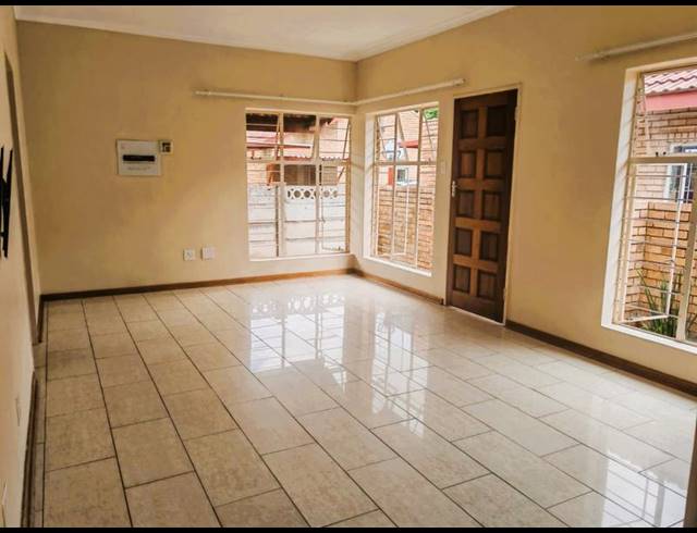 3 BEDROOM PROPERTY TO RENT IN ANNADALE